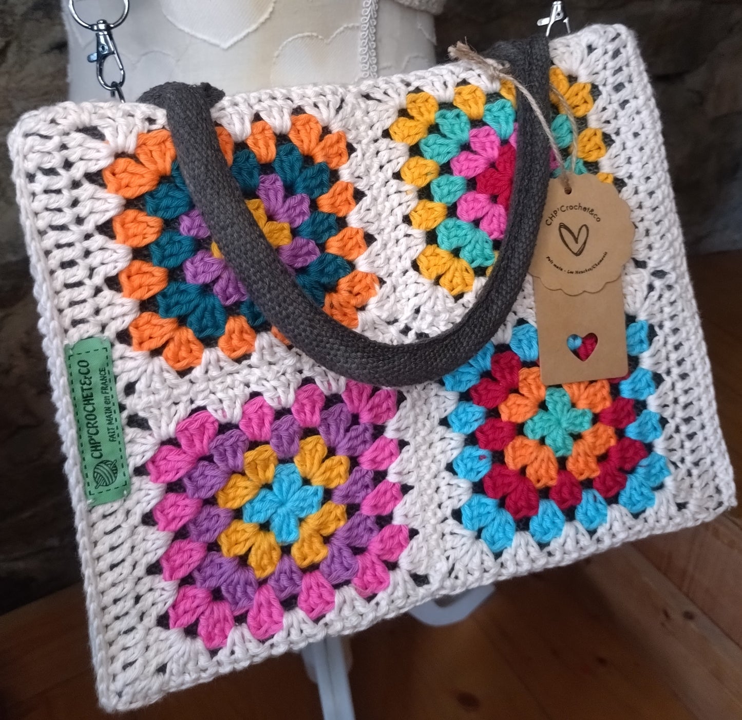 Sac jute, orné de carrés granny