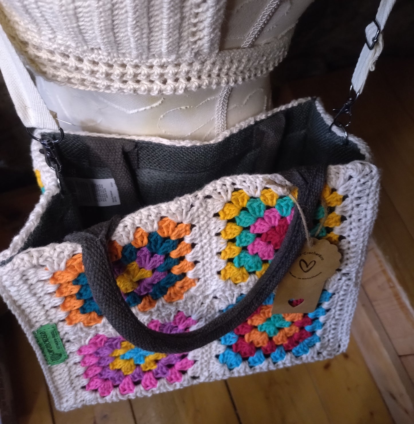 Sac jute, orné de carrés granny
