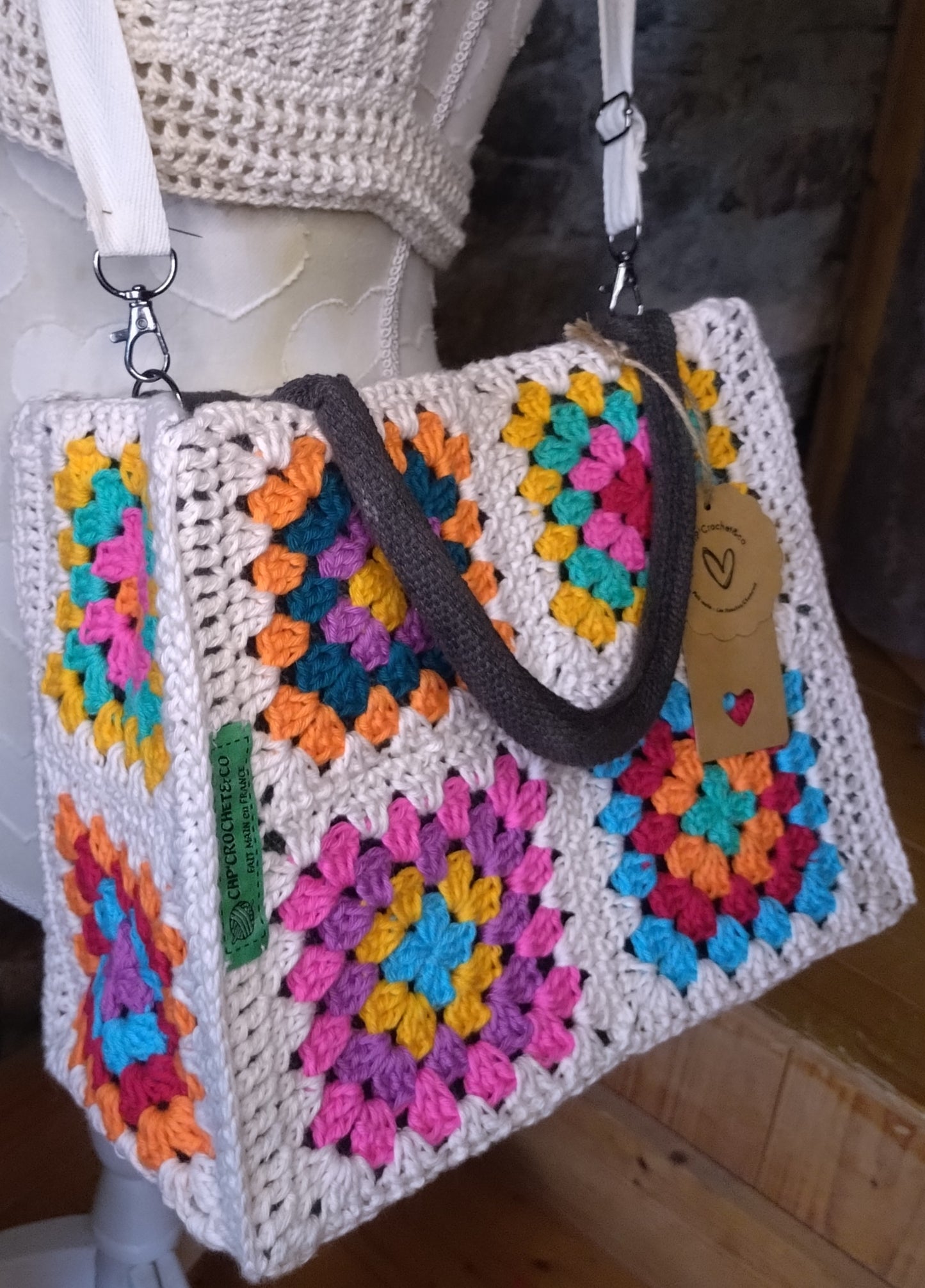 Sac jute, orné de carrés granny