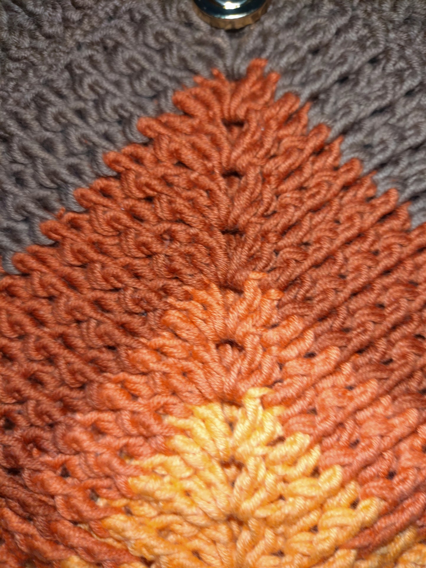 Ensemble sac fourre-tout et boucles d'oreilles en crochet