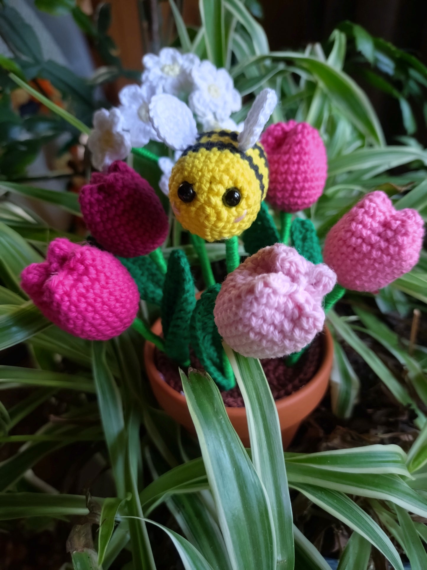 Pot de tulipes au crochet – Parfum de lavandin