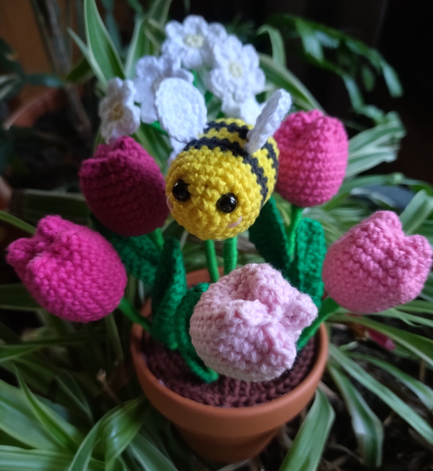 Pot de tulipes au crochet – Parfum de lavandin